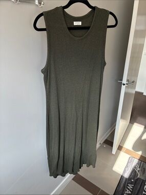 Aritzia Olive Green Sleeveless Midi Dress
